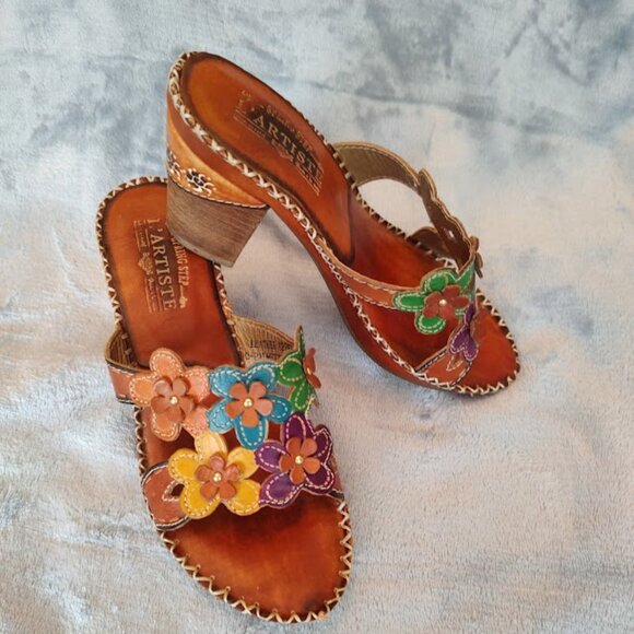 Beautiful L'Artiste Leather Sandals, Size 6 - Picture 2 of 9